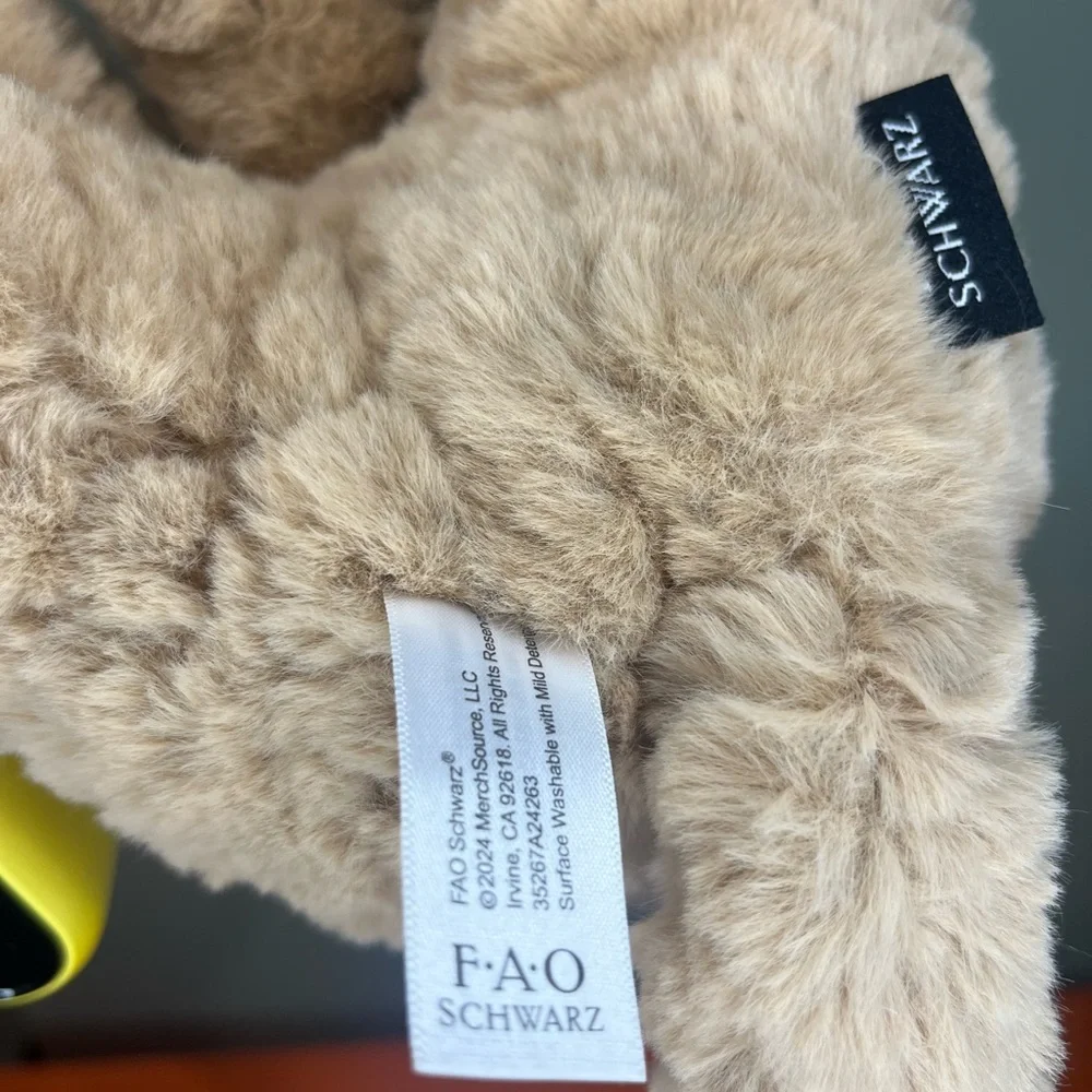 FAO Schwarz Plush Dog with Purple Heart bag - Picture 5 of 14